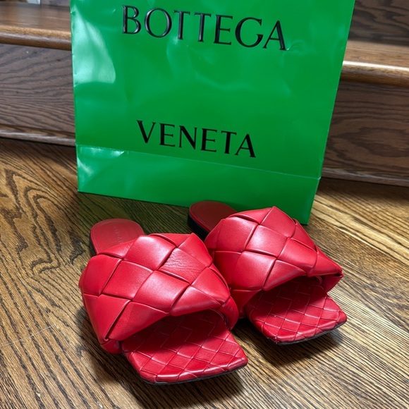 Bottega Veneta Lido sandals - Picture 2 of 11